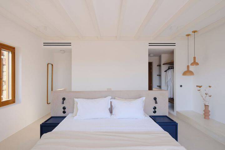 Room 40 of 126