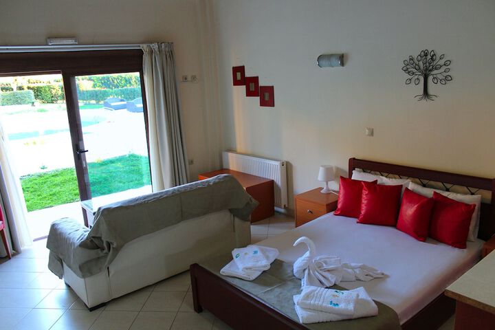 Room 13 of 22