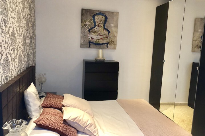 Room 2 of 29
