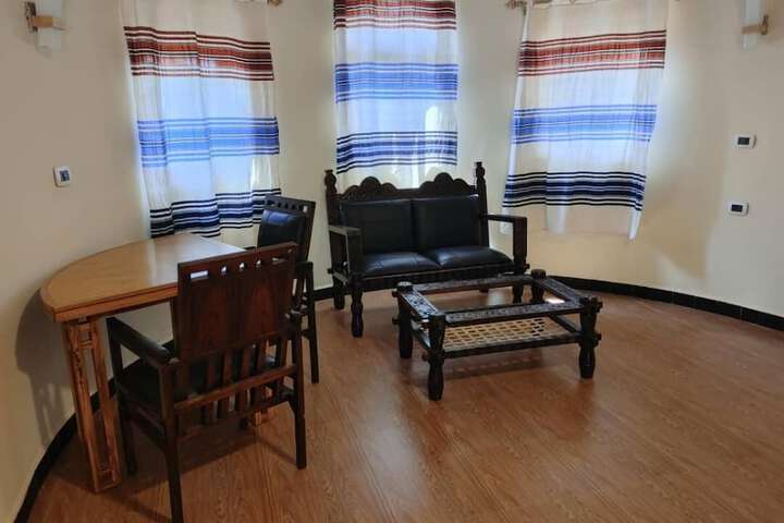 Room 15 of 28