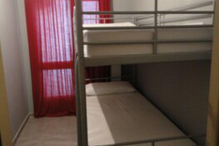 Room 11 of 14