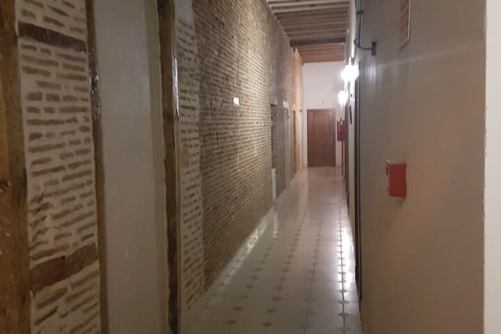 Ballroom/Hall 35 of 40
