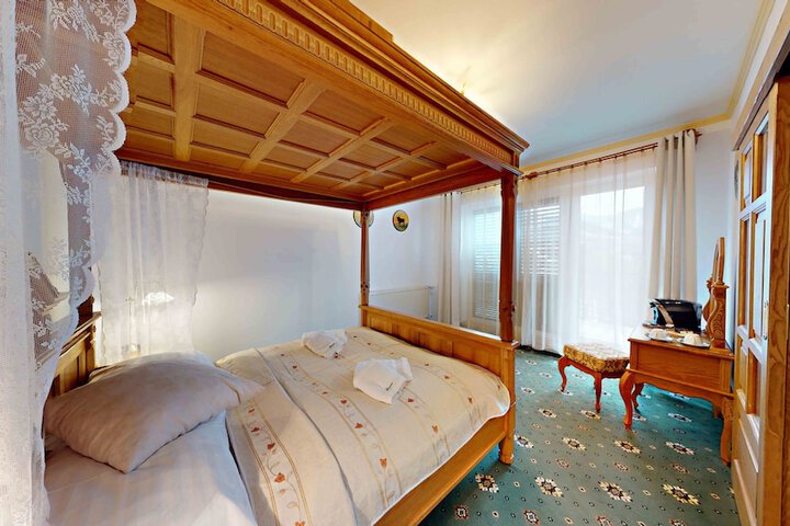 Room 21 of 91