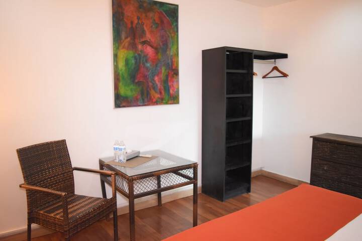 Room 29 of 90