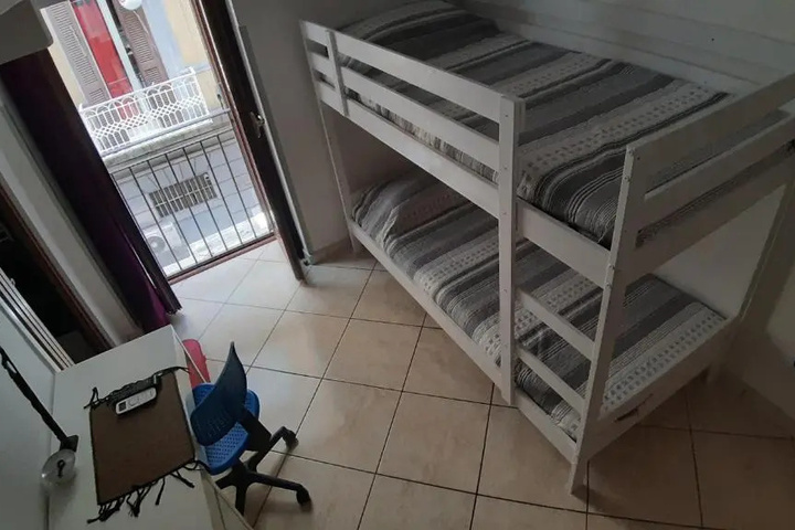 Room 9 of 14