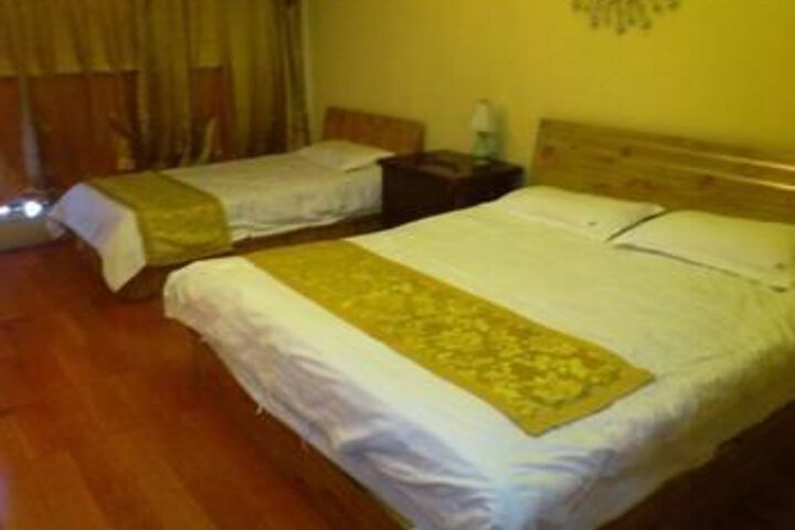 Room 3 of 8
