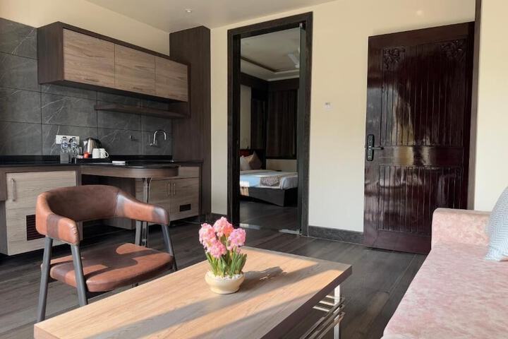 Room 13 of 39