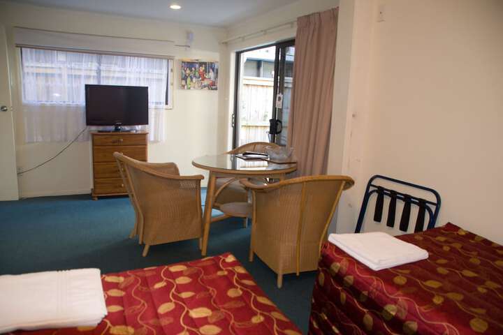 Room 5 of 40