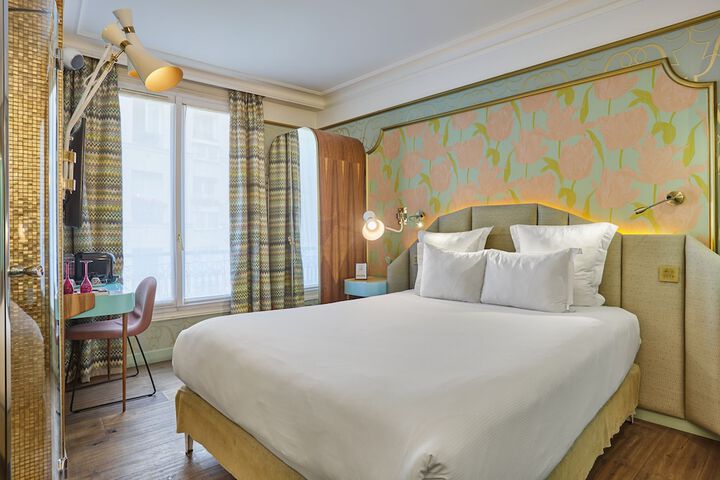 Room 42 of 87