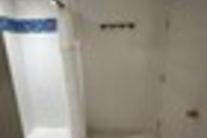 Room 215 of 297