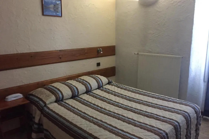 Room 15 of 17