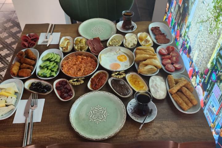 Breakfast/Coffee Service 60 of 75