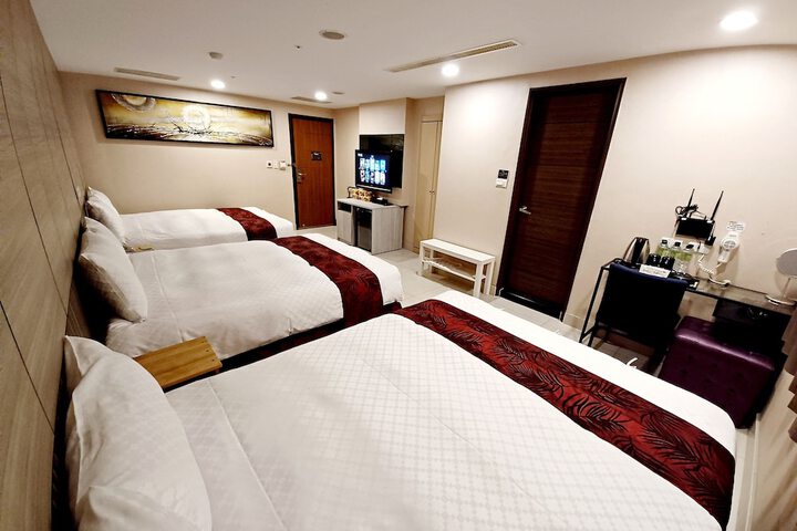 Room 6 of 61