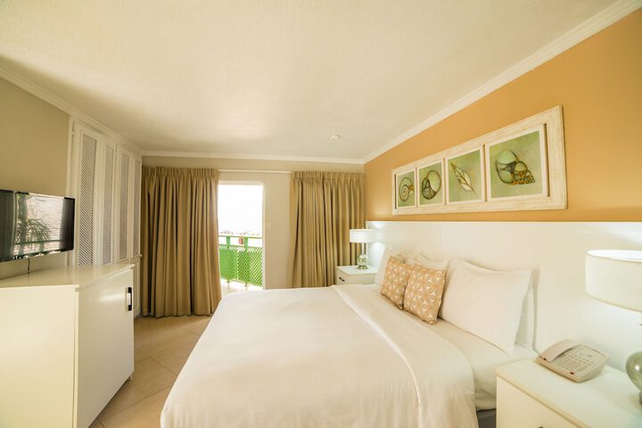 Room 7 of 34