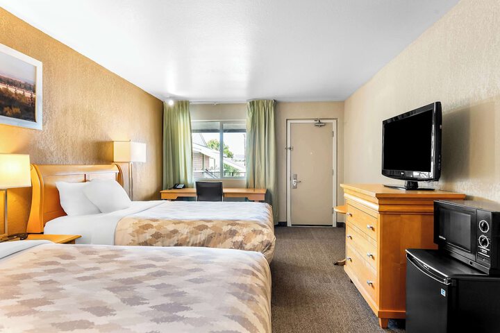 Room 15 of 30