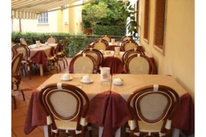 Dining 56 of 67