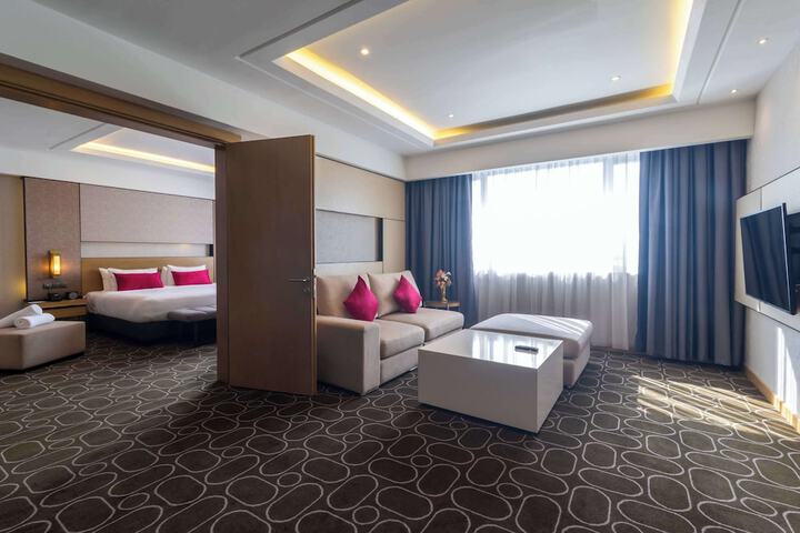 Room 11 of 52