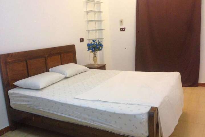 Room 6 of 151