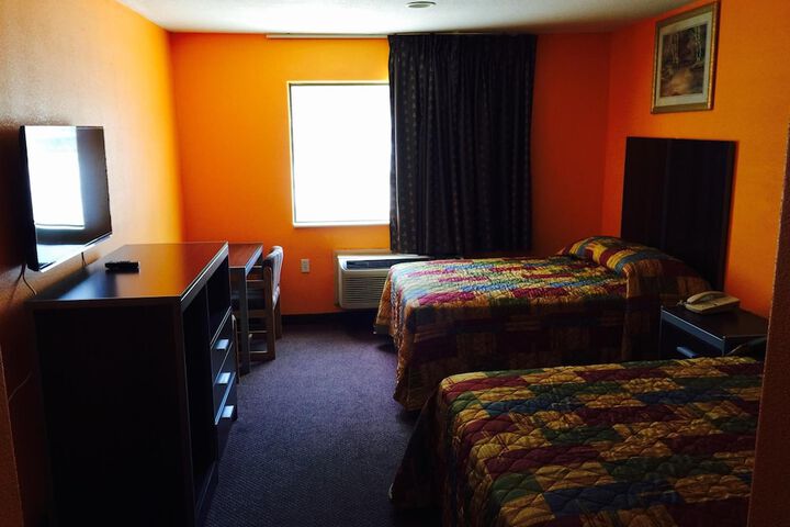 Room 17 of 27