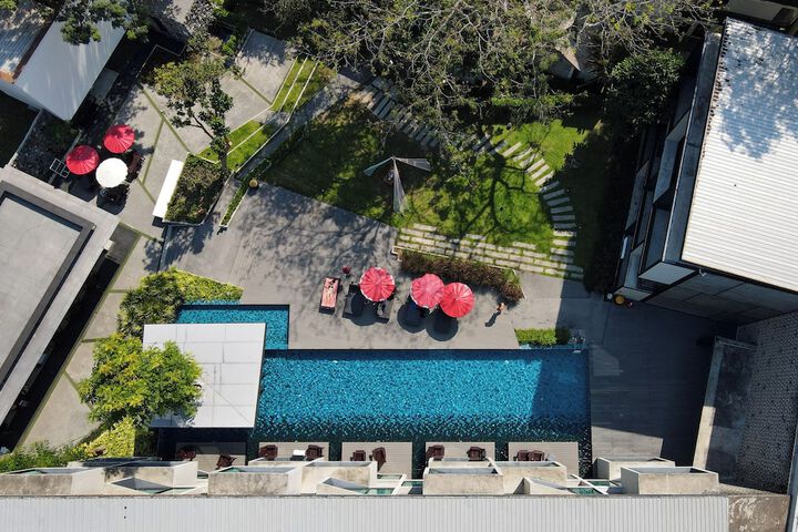 Hotel Exterior 42 of 46