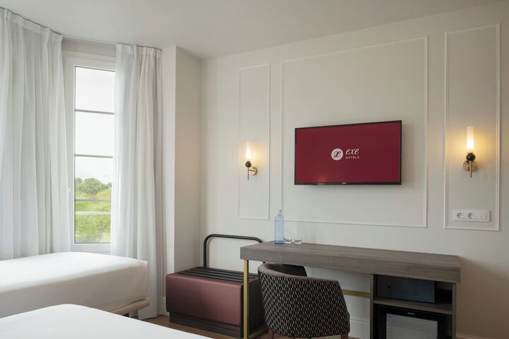 Room 14 of 36