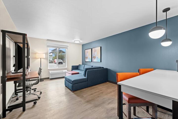 Room 32 of 57