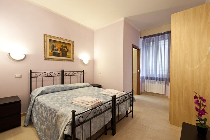 Room 14 of 35