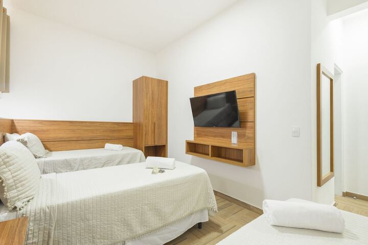 Room 29 of 193