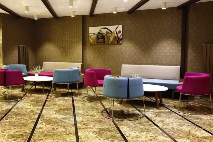 Hotel Interior 7 of 48