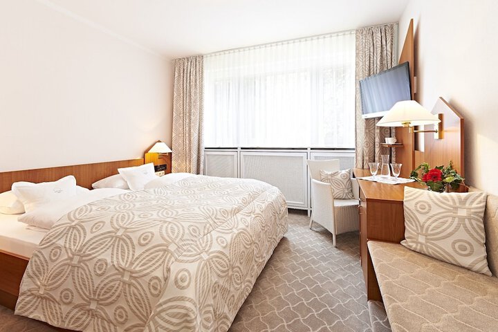 Room 6 of 30