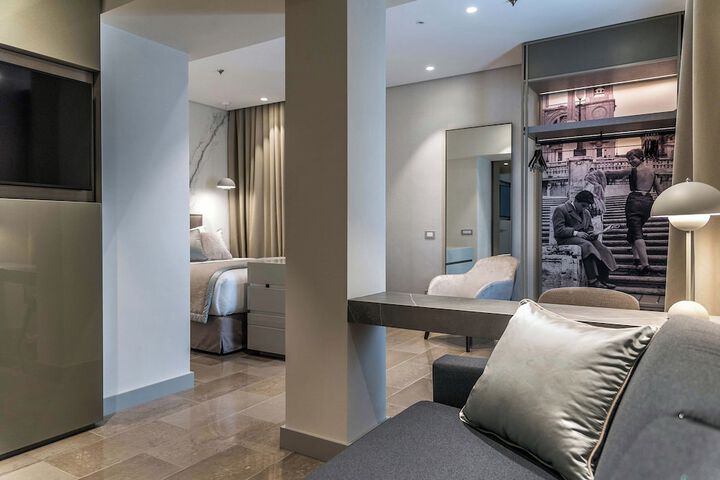 Room 20 of 93