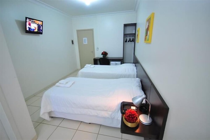 Room 11 of 20