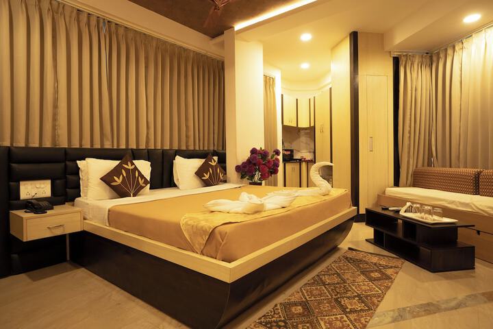 Room 28 of 92