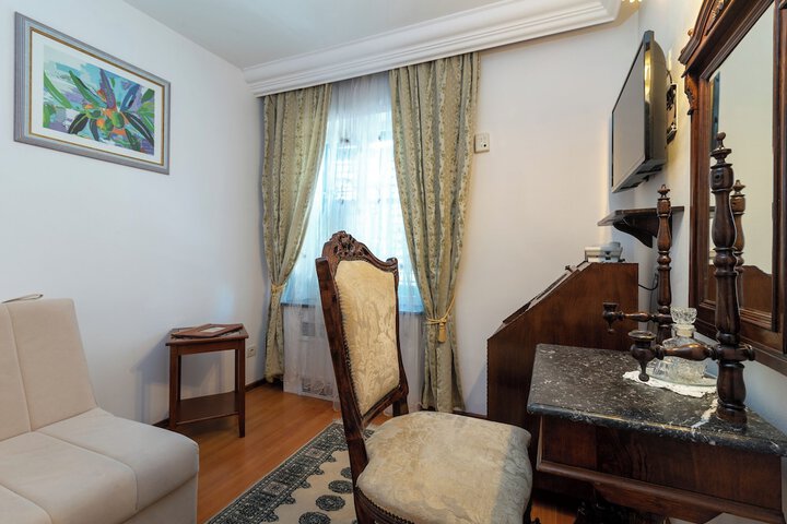Room 49 of 108