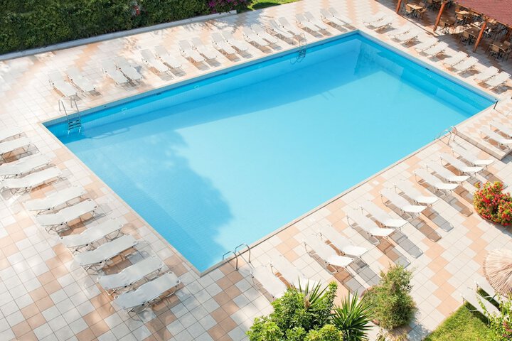 Pools & Facilities