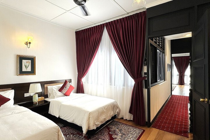 Room 22 of 108
