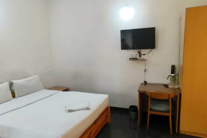 Room 3 of 13