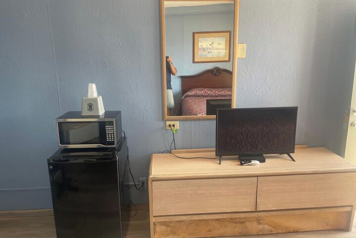 Room 11 of 35