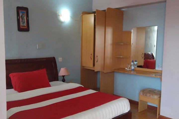 Room 3 of 16