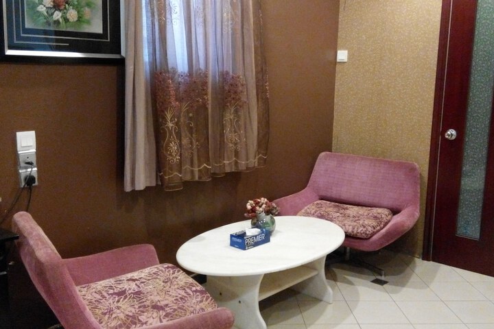Room 5 of 44
