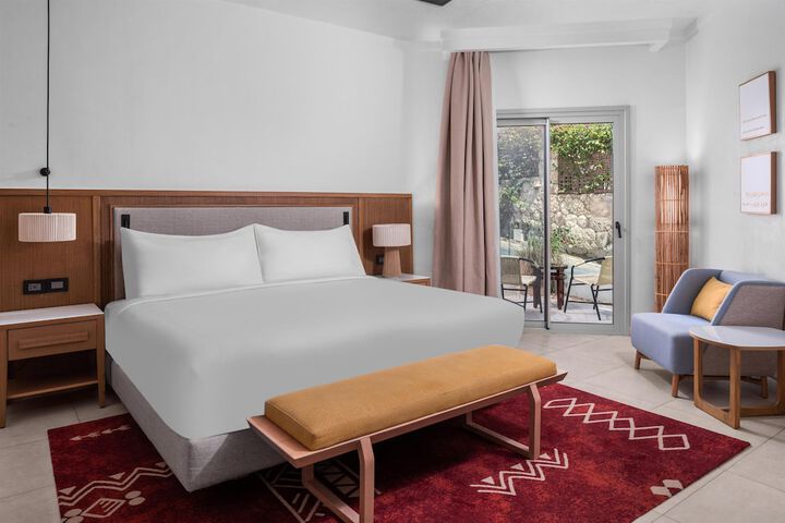Room 108 of 199