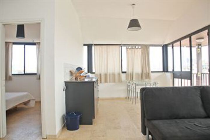 Room 78 of 133