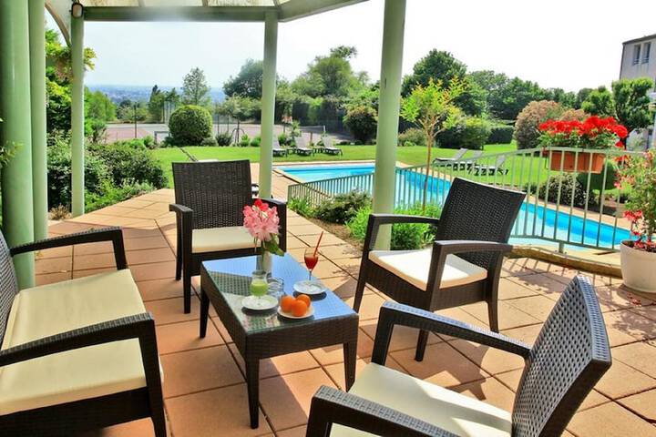 Terrace/Patio 43 of 44