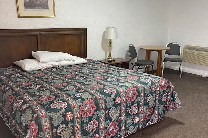 Room 5 of 41