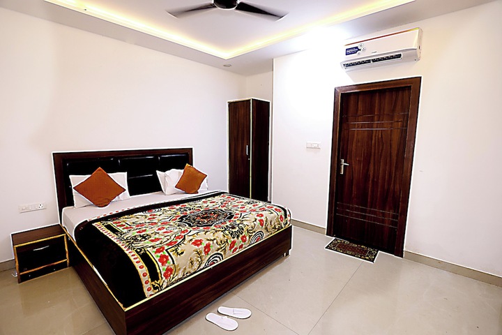 Room 27 of 47