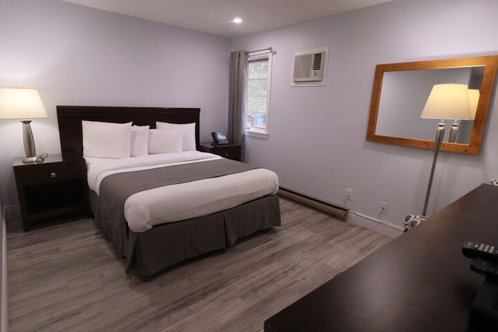 Classic Queen Bed (44 of 63)