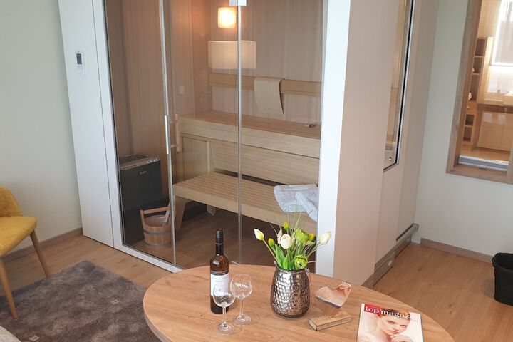 Room 46 of 101