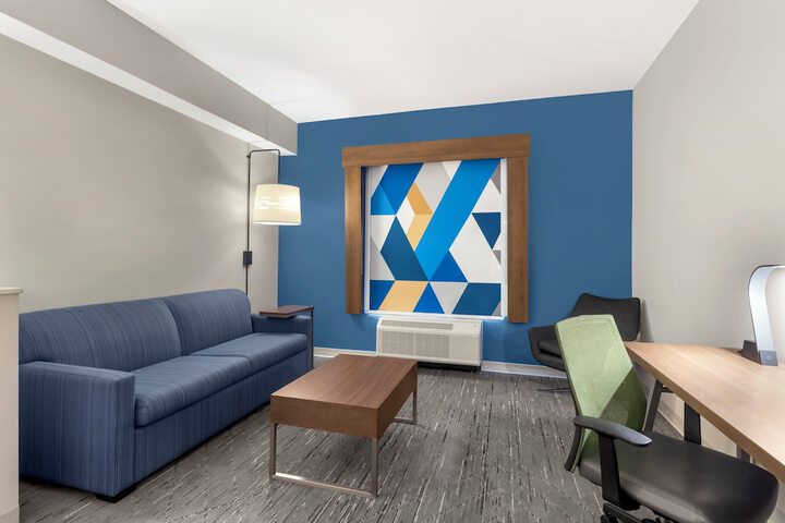 Room 21 of 44