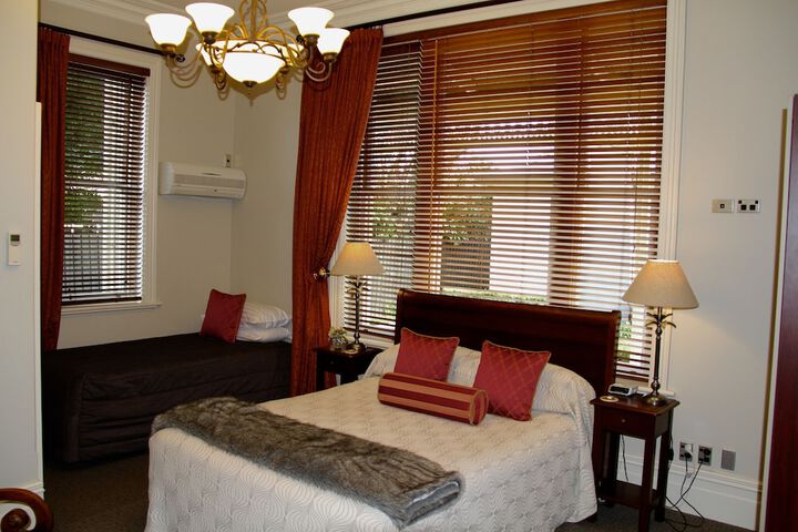 Room 8 of 70