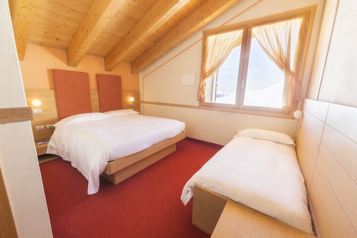 Room 13 of 15